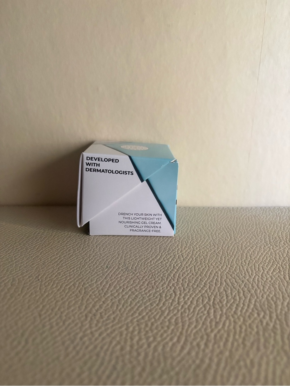 New In Box ROC Advanced Hydration And Water Cream .5 Oz - Picture 2 of 4